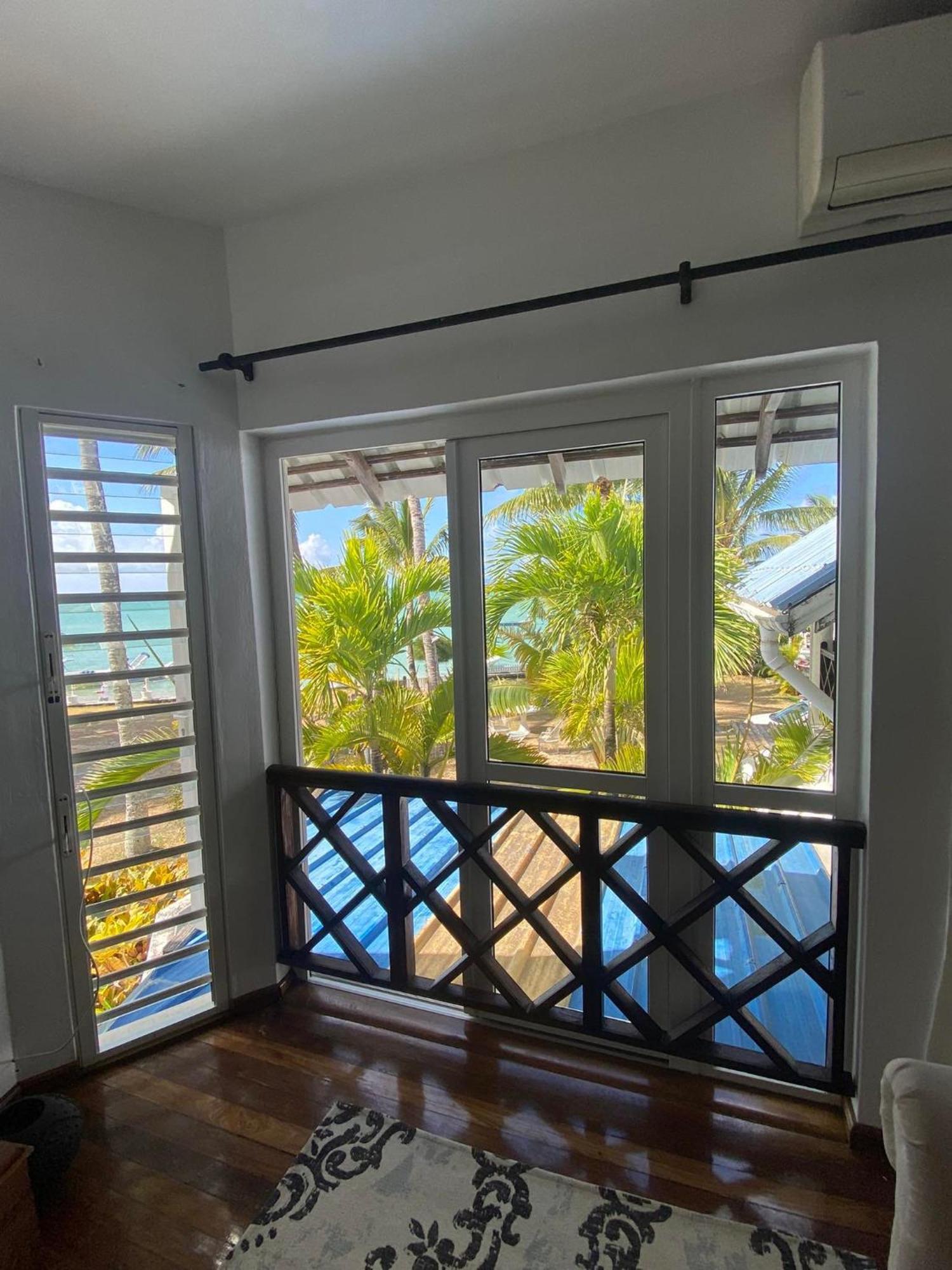 Islands View - Mazor Beach Villas 그랑고브 객실 사진