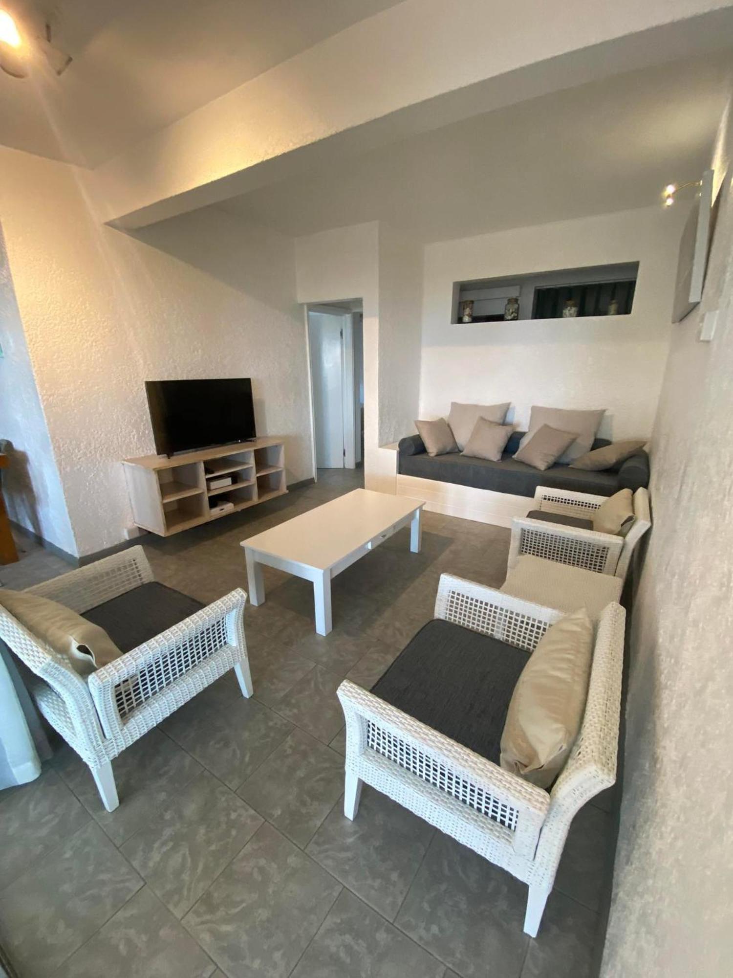 Islands View - Mazor Beach Villas 그랑고브 객실 사진